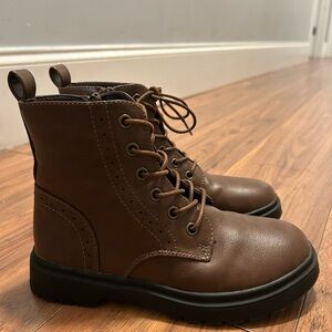 Brown Leather Lace-Up Boots